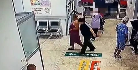 Hastanenin Tuvaletinde Doğurdu, Bebeğini Çöp Kutusuna Attı: 16 Yaşındaki Anne Tutuklandı — haber görseli