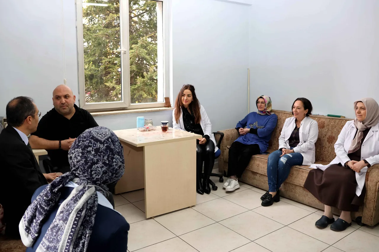 İl Sağlık Müdürü Erşan’dan Melikgazi’de Aile Sağlığı Merkezlerine Ziyaret — haber görseli