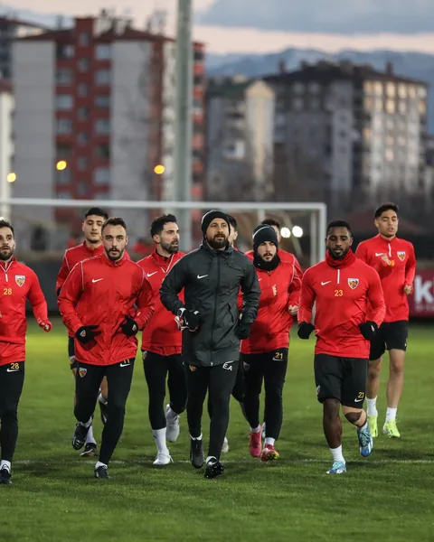 Kayserispor, Beşiktaş Maçı Hazırlıklarına Başladı — haber görseli