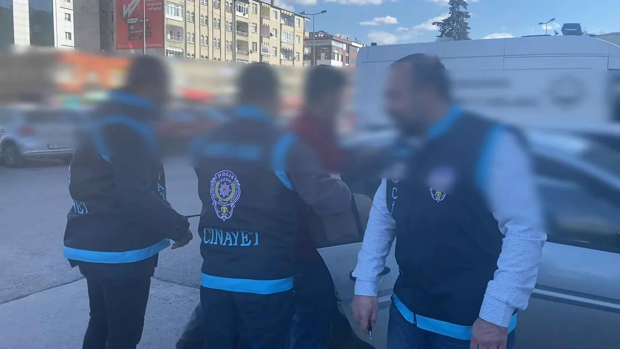 Kayseri'de Bıçaklı Kavga: 1 Kişi Hayatını Kaybetti — haber görseli