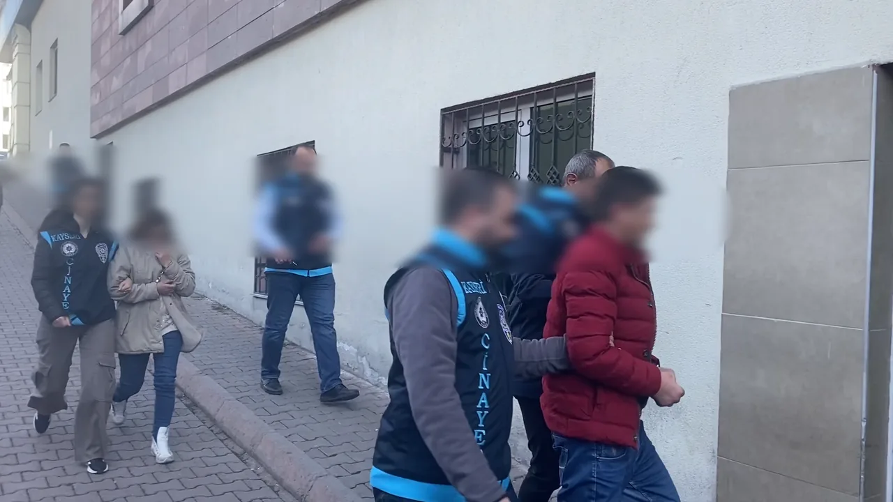 Kayseri'de Bıçaklı Kavga: 1 Kişi Hayatını Kaybetti — haber görseli