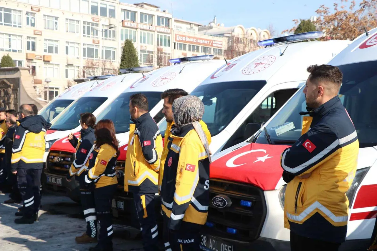 Kayseri’ye 12 Yeni Ambulans: Sağlık Filosundaki Araç Sayısı 98’e Yükseldi — haber görseli