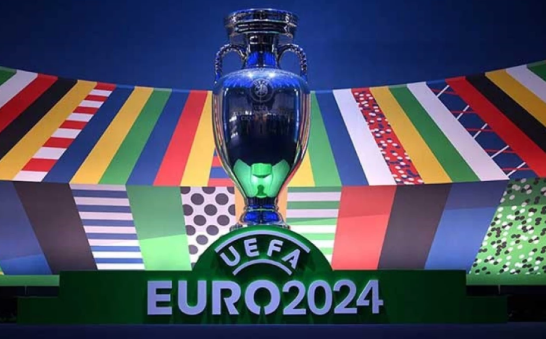 EURO 2024'te grup aşaması E ve F gruplarındaki son maçların oynanmasıyla birlikte tamamladı. Böylelikle son 16 turundaki tüm eşleşmeler belli oldu.