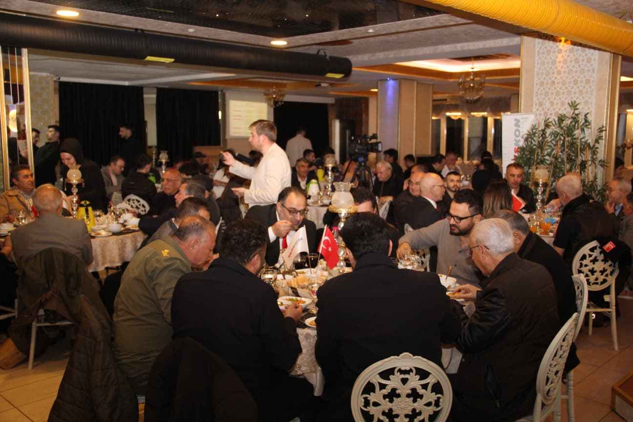 kayseride-dev-bulusma-teskon-muhendislik-muteahhitler-ve-siyasilerle-bir-araya-gelerek-sektorun-gelecegini-masaya-yatirdi-altyapidan-endustriyel-tesislere-kadar-genis-faaliyet-yelpazesiyle-taninan-teskon-yerel-paydaslariyla-guc-birligi-yapmaya-hazirlaniyor