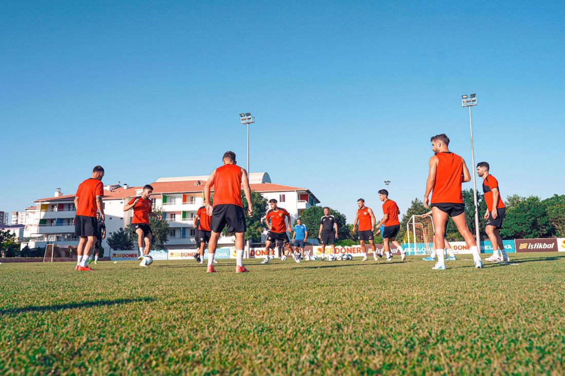 Kayserispor’da ikinci etap kampı sonrası futbolculara verilen izin bugün bitecek.