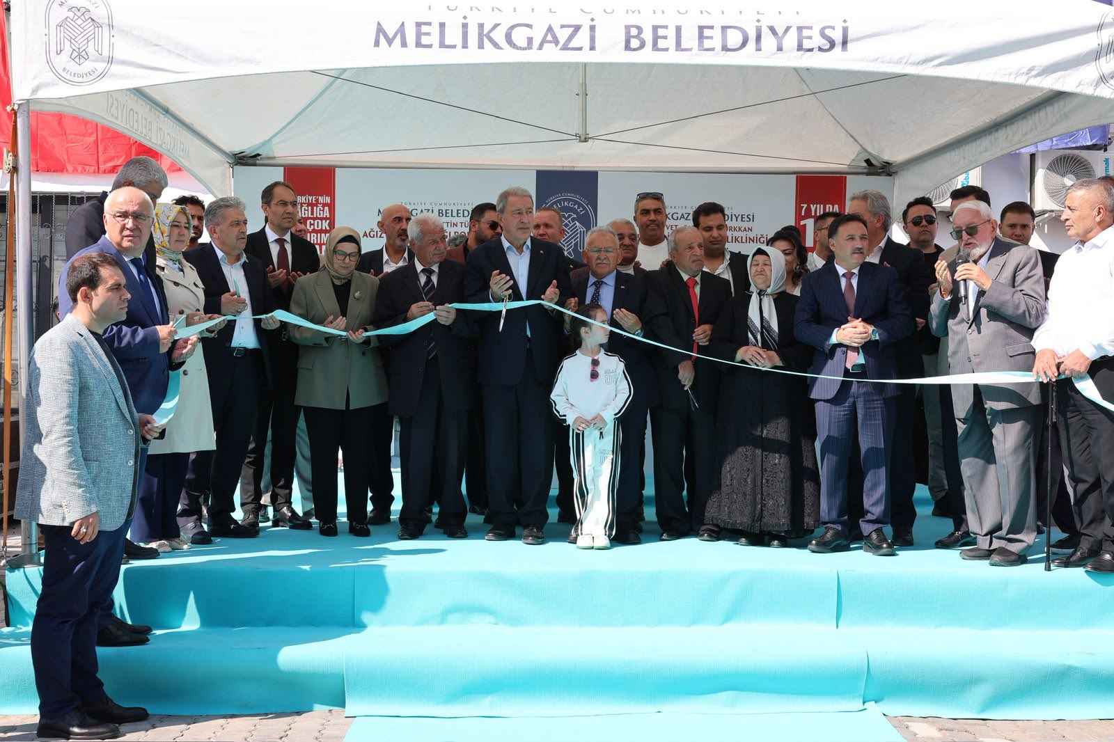 melikgaziye-yeni-agiz-ve-dis-sagligi-poliklinigi-melikgazi-belediyesi-hayirsever-ve-il-saglik-mudurlugu-is-birligiyle-muruvvet-saadettin-turkkan-agiz-ve-dis-sagligi-poliklinigi-hizmete-acildi