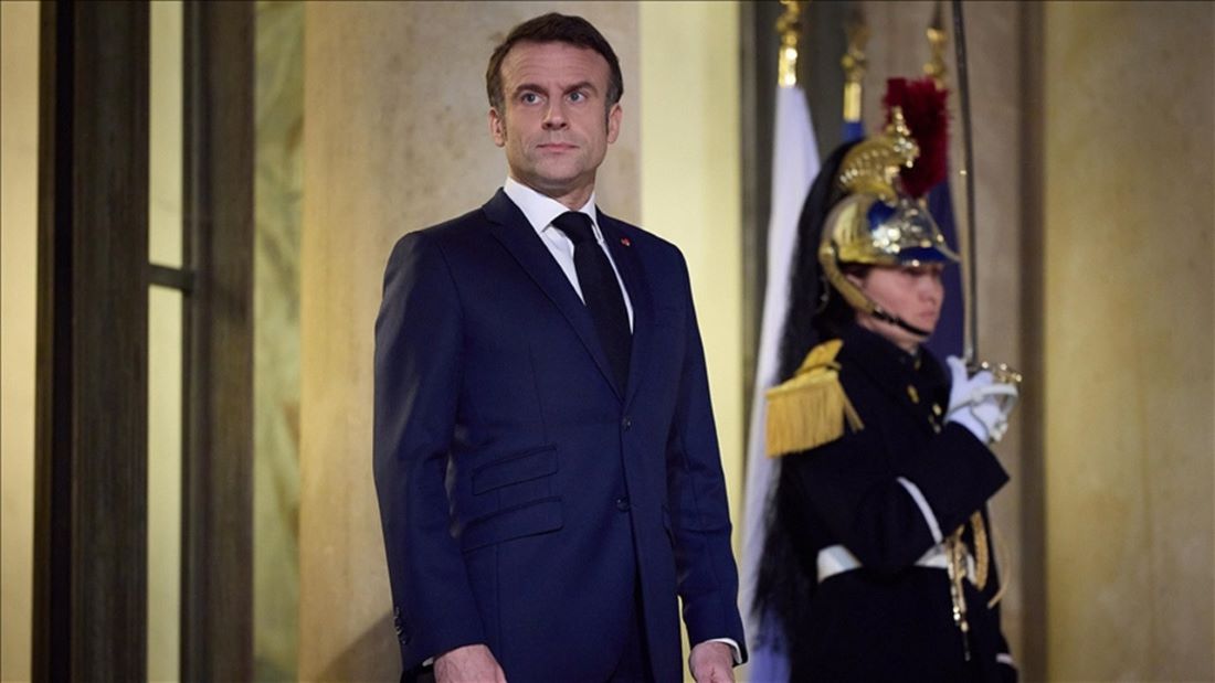 Fransa Cumhurbaşkanı Macron, Avrupa Parlamentosu seçimlerinde ülkesinde ve birçok AB ülkesinde aşırı sağın açık farkla ilk sırada çıkması üzerine parlamentoyu feshederek erken genel seçim kararı aldı.