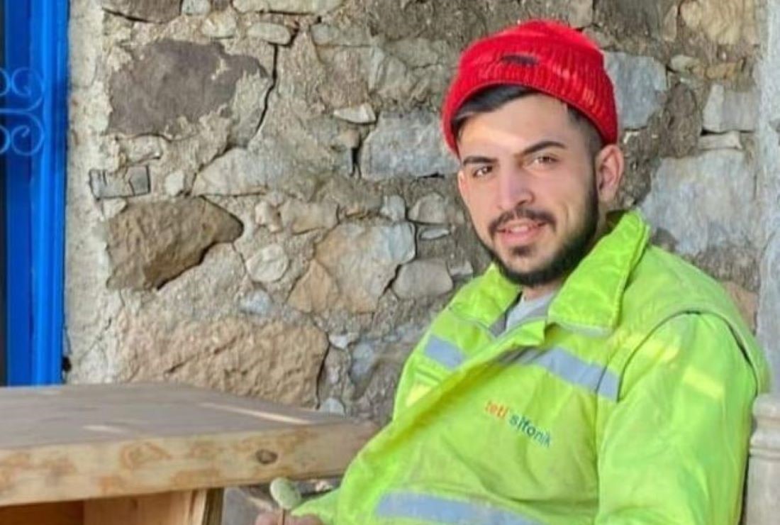  Kayseri-Sivas Karayolu’nda dün gece meydana gelen trafik kazasında 19 yaşındaki Mustafa Deste yaşamını yitirirken 4 kişi de yaralandı. 