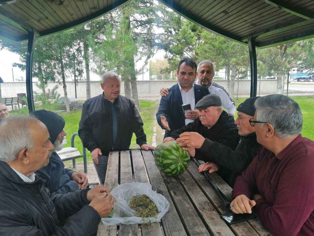 duygun-kazandigi-145-bin-tllik-tazminatin-bir-bolumunu-vatandaslarla-paylasmayi-tercih-etti