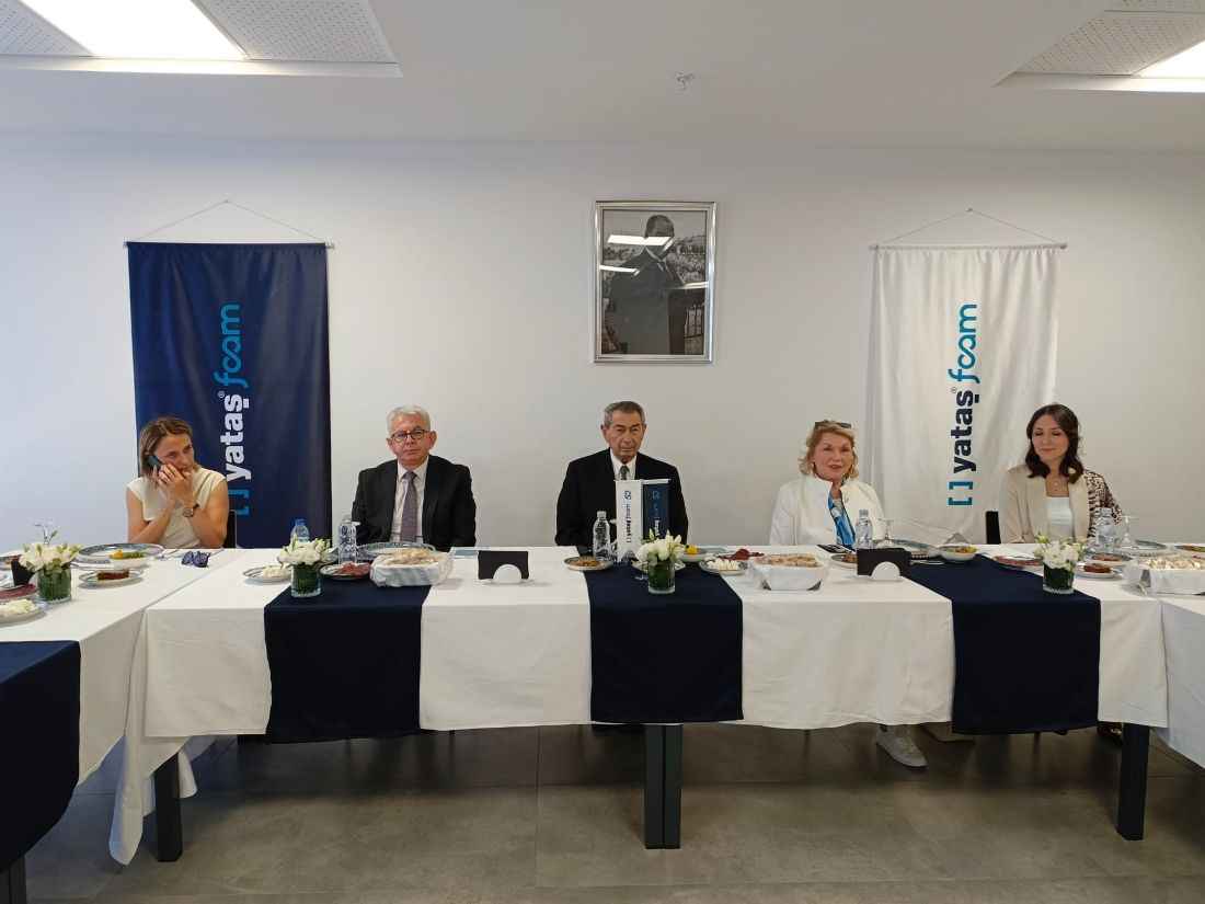 yatas-bedding-tarafindan-incesu-organize-sanayi-bolgesinde-kurulan-ve-yillik-1-milyon-200-bin-metrekup-uretim-kapasitesine-sahip-sunger-fabrikasi-duzenlenen-torenle-hizmete-acildi-217-bin-metrekare-alana-kurulan-tesisin-turkiye-ve-avrupanin-en-buyuk-sunger-uretim-merkezlerinden-biri-oldugu-belirtildi