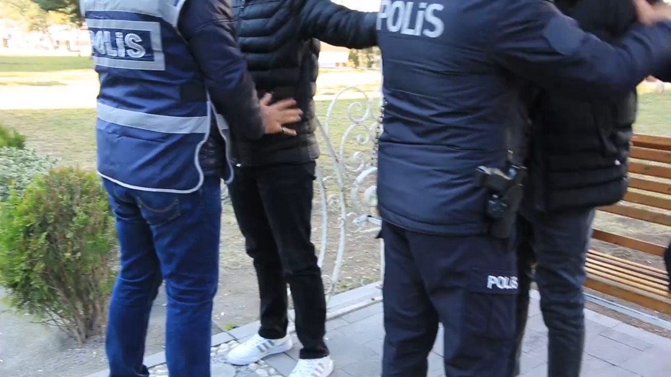 Kayseri İl Emniyet Müdürlüğü ekipleri şehrin huzur ve güvenliğin sağlanması için çalışmalarını sürdürüyor.