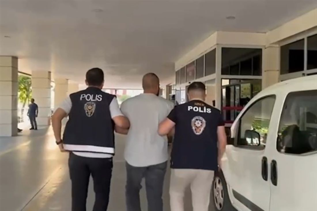 İçişleri Bakanı Ali Yerlikaya, siber suçlarla mücadele kapsamında son 2 haftada 214 şüphelinin yakalandığını, bunlardan 99 şüphelinin tutuklandığını açıkladı.