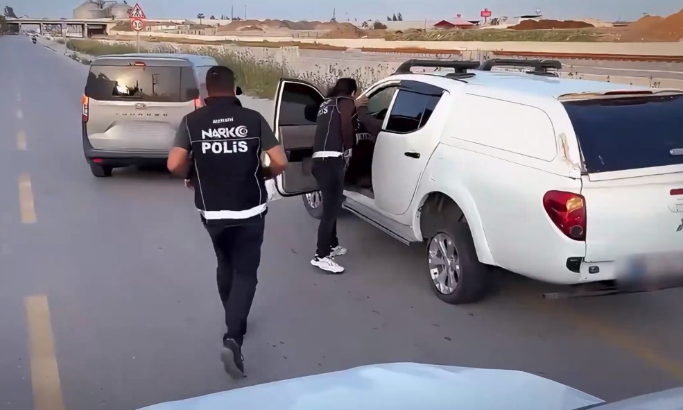 Son Dakika.. Lastiklere yapılan özel bölmeden 8 kilo 266 gram eroin çıktı