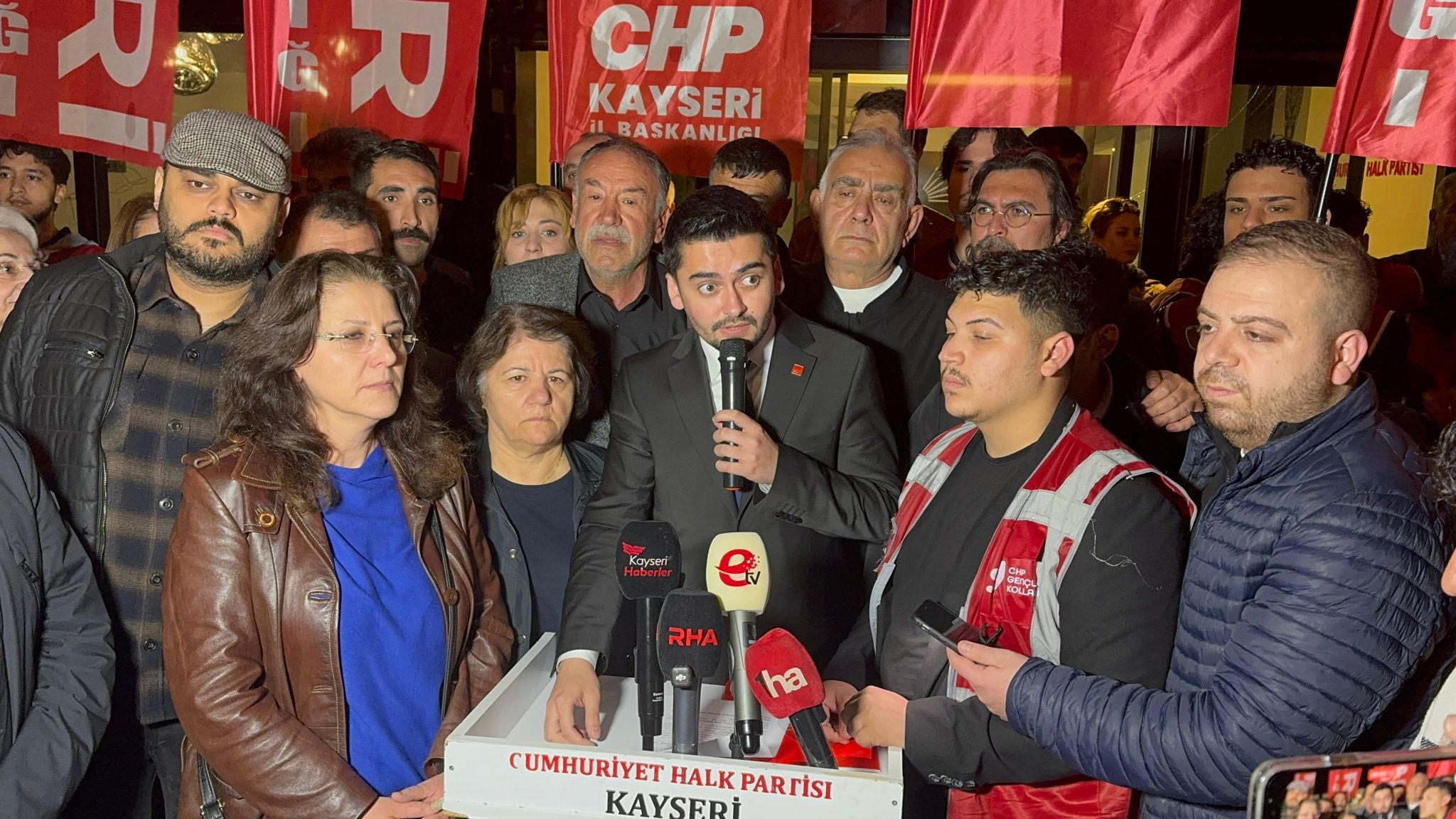 CHP Kayseri’den Sert Muhtıra: "Delegenin Tertemiz İradesini Masa Başı Oyunlarla Kıramazsınız!"