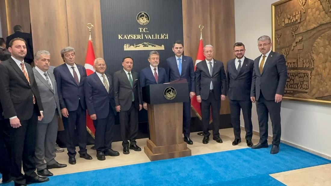 Bakan Kurum ve Bakan Yumaklı’dan Kayseri Valiliği’ne Ziyaret