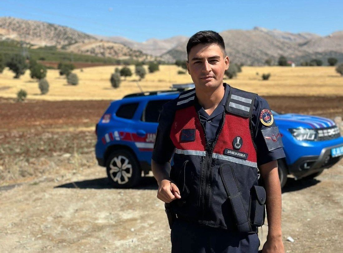 Pınarbaşı'da Feci Kaza! Nevşehirli uzman çavuş Mehmethan Neslihanoğlu Hayatını Kaybetti: 5 Yaralı