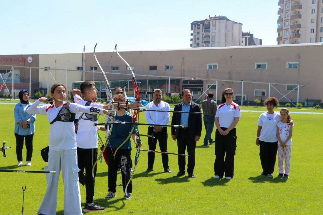 Kayseri’de uyuşturucuyla mücadele gününe özel spor etkinliği
