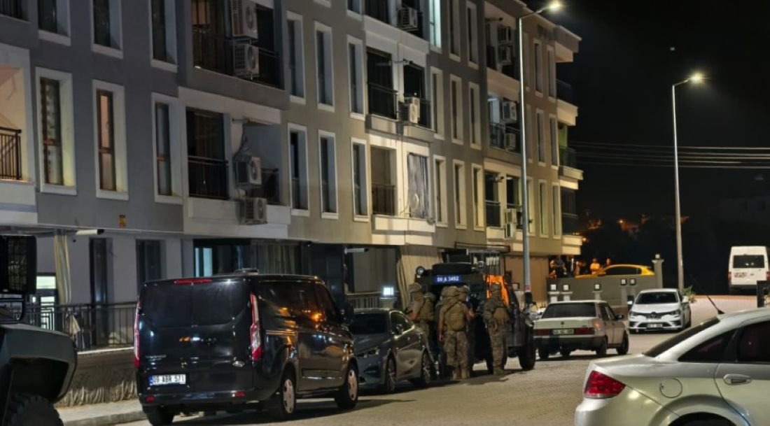 Evinden pompalı tüfekle rastgele ateş açtı! Mahalleyi Ayağa Kaldırdı.. Aydın Nazilli