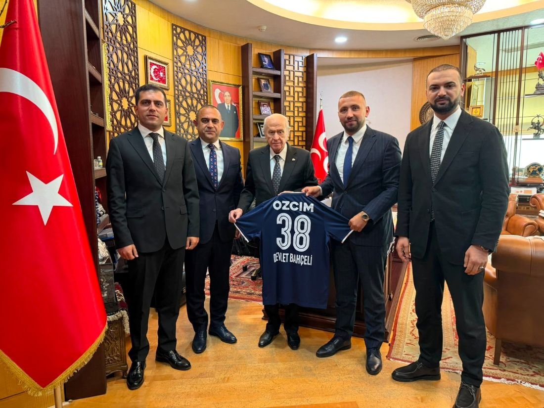 Erciyes 38 FK'dan MHP Lideri Devlet Bahçeli'ye Ziyaret