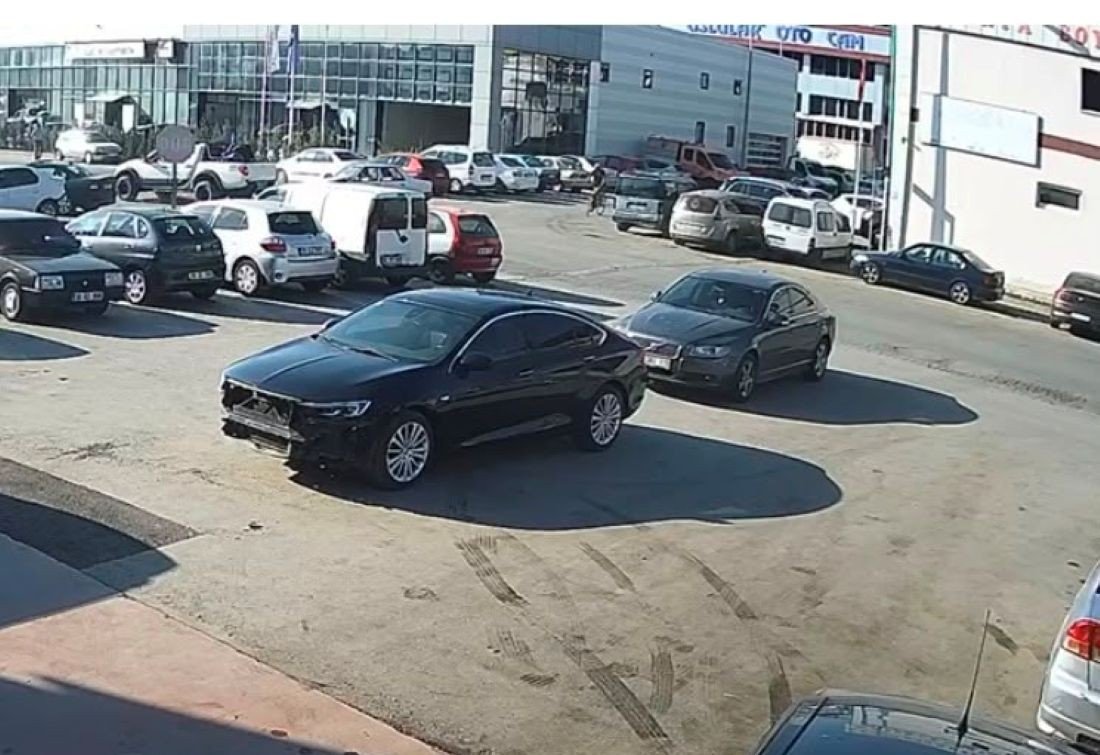 Kayseri'de Tehlikeli Kavşak! Sürücüler Aynı Noktada Çarpışıyor! Esnaftan Önlem Çağrısı