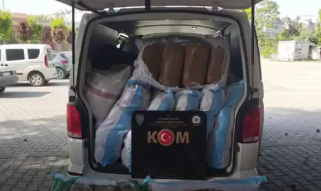 Kayseri'de 940 Kilo Kaçak Tütün Ele Geçirildi